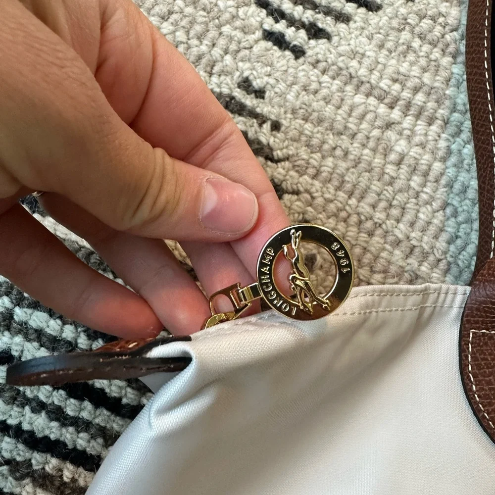 Longchamp Le Pliage Tote - Picture 9 of 14